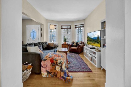 532 19 Avenue Sw, Calgary, AB - Indoor