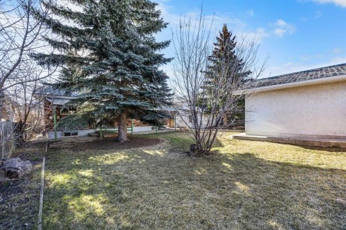 903 40 Street Sw, Calgary, AB - Outdoor With View