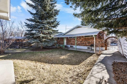 903 40 Street Sw, Calgary, AB - Outdoor