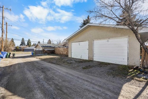 903 40 Street Sw, Calgary, AB - Outdoor