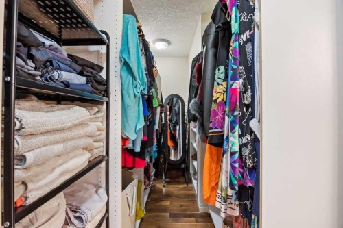 4 Prominence Path Sw, Calgary, AB - Indoor With Storage