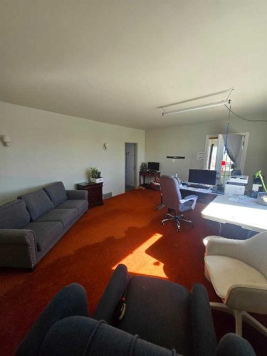 30416 Highway 2 A, Carstairs, AB - Indoor