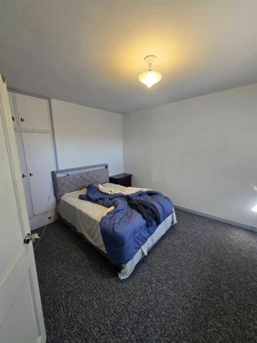 30416 Highway 2 A, Carstairs, AB - Indoor Photo Showing Bedroom