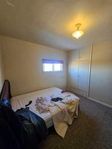30416 Highway 2 A, Carstairs, AB - Indoor Photo Showing Bedroom