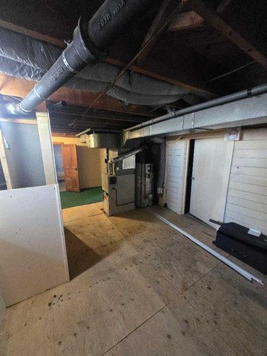 30416 Highway 2 A, Carstairs, AB - Indoor Photo Showing Basement