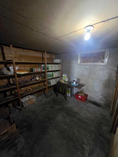 30416 Highway 2 A, Carstairs, AB - Indoor
