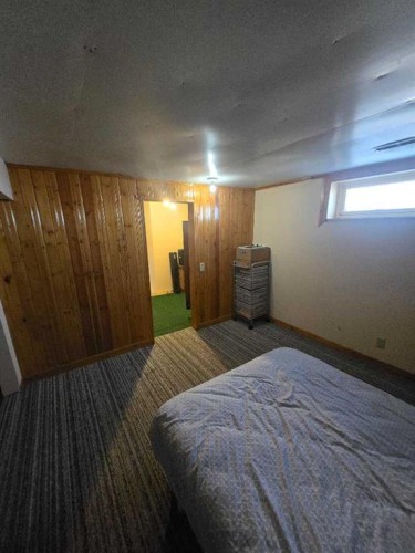 30416 Highway 2 A, Carstairs, AB - Indoor Photo Showing Bedroom