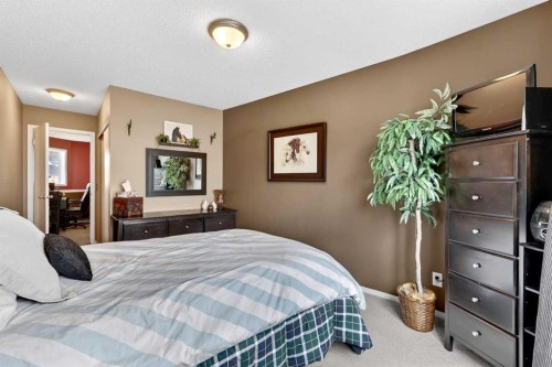 140 Promenade Way Se, Calgary, AB - Indoor Photo Showing Bedroom