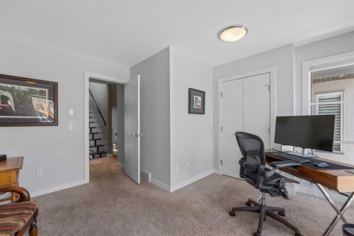 831 22 Avenue Nw, Calgary, AB - Indoor Photo Showing Office