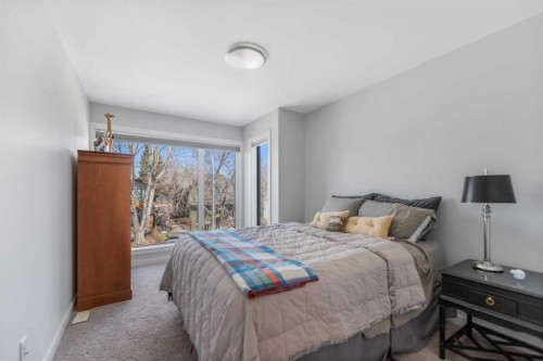831 22 Avenue Nw, Calgary, AB - Indoor Photo Showing Bedroom