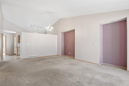 5624 58 Avenue, Olds, AB - Indoor Photo Showing Other Room