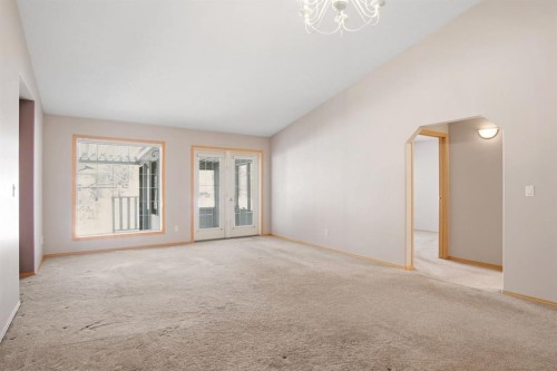 5624 58 Avenue, Olds, AB - Indoor Photo Showing Other Room
