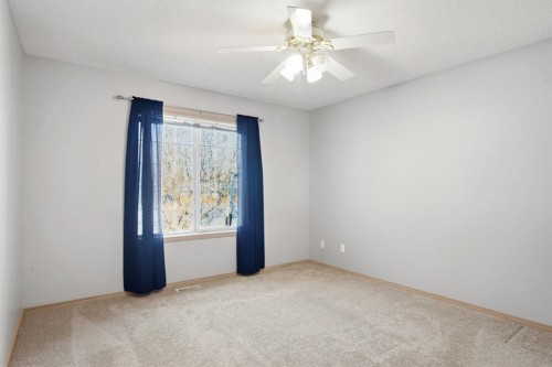 5624 58 Avenue, Olds, AB - Indoor Photo Showing Other Room
