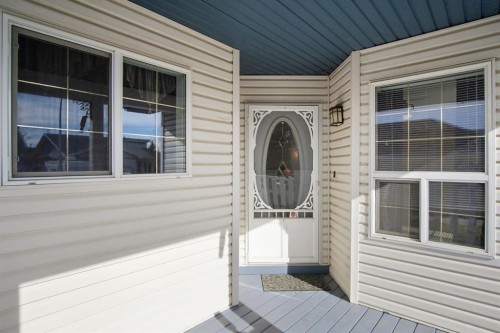 5624 58 Avenue, Olds, AB - Outdoor With Exterior