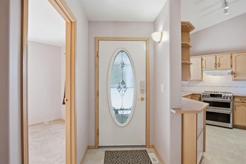 5624 58 Avenue, Olds, AB - Indoor Photo Showing Kitchen