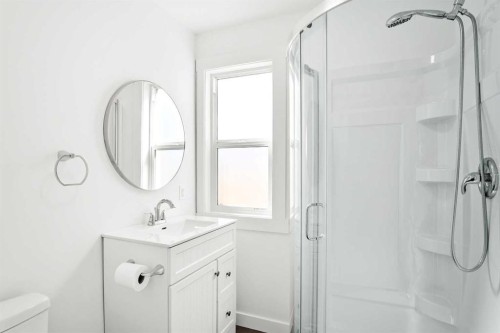 6005 Ash Street, Olds, AB - Indoor Photo Showing Bathroom