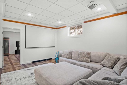 6005 Ash Street, Olds, AB - Indoor Photo Showing Living Room
