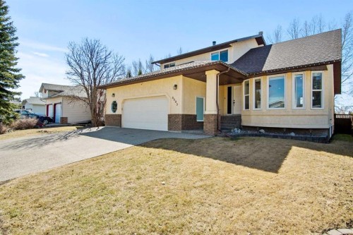 6005 Ash Street, Olds, AB - Outdoor