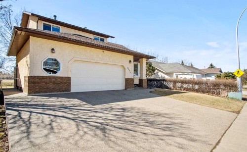 6005 Ash Street, Olds, AB - Outdoor