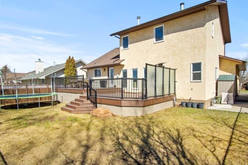 6005 Ash Street, Olds, AB - Outdoor With Exterior