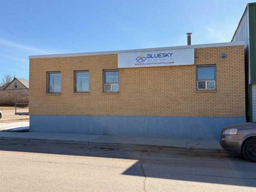 4901 49 Avenue, Olds, AB 