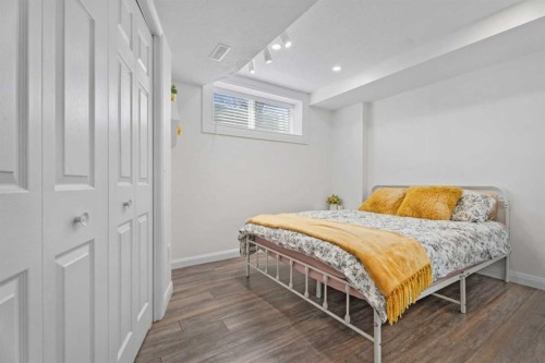 410-121 Copperpond Common Se, Calgary, AB - Indoor Photo Showing Bedroom