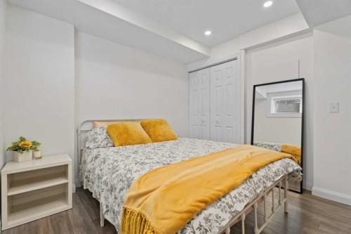 410-121 Copperpond Common Se, Calgary, AB - Indoor Photo Showing Bedroom