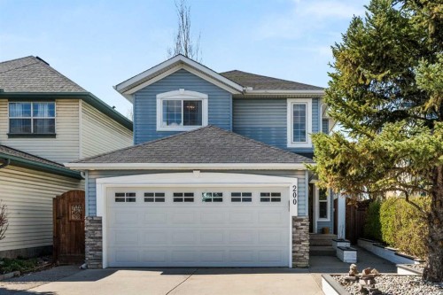 200 Douglas Ridge Circle Se, Calgary, AB - Outdoor With Facade