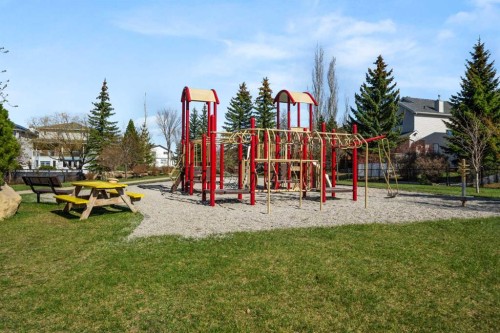 200 Douglas Ridge Circle Se, Calgary, AB - Outdoor