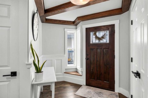 200 Douglas Ridge Circle Se, Calgary, AB - Indoor Photo Showing Other Room