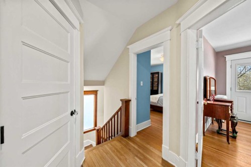 3607 7 Street Sw, Calgary, AB - Indoor Photo Showing Other Room
