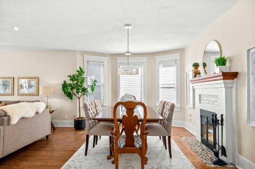 3607 7 Street Sw, Calgary, AB - Indoor With Fireplace