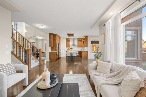 35 Tuscany Estates Crescent Nw, Calgary, AB - Indoor Photo Showing Living Room