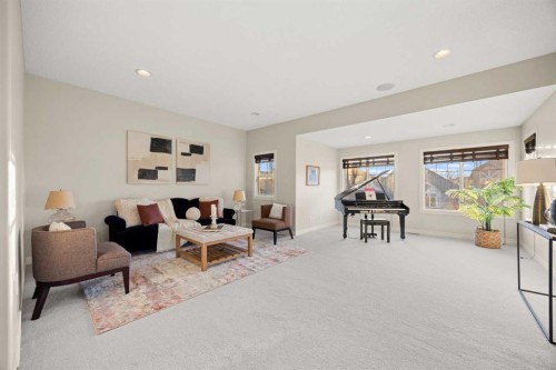 35 Tuscany Estates Crescent Nw, Calgary, AB - Indoor Photo Showing Living Room
