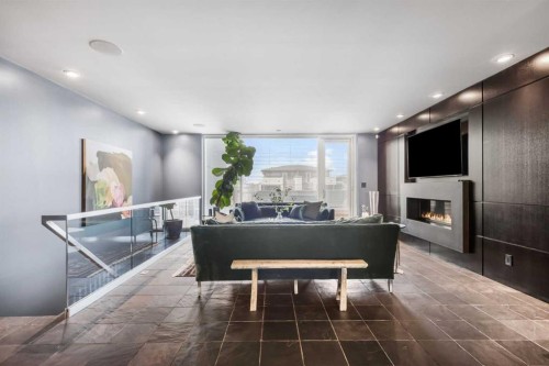 2115 29 Avenue Sw, Calgary, AB - Indoor With Fireplace
