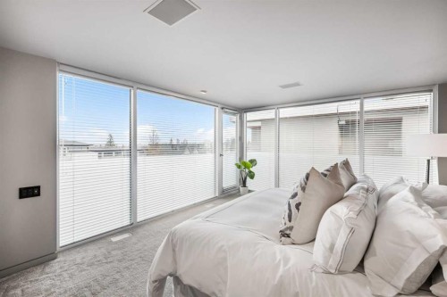 2115 29 Avenue Sw, Calgary, AB - Indoor Photo Showing Bedroom