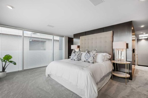 2115 29 Avenue Sw, Calgary, AB - Indoor Photo Showing Bedroom