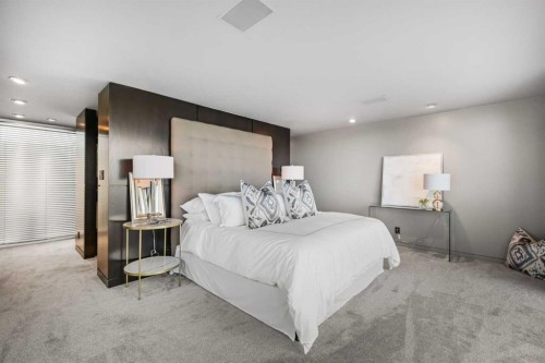 2115 29 Avenue Sw, Calgary, AB - Indoor Photo Showing Bedroom