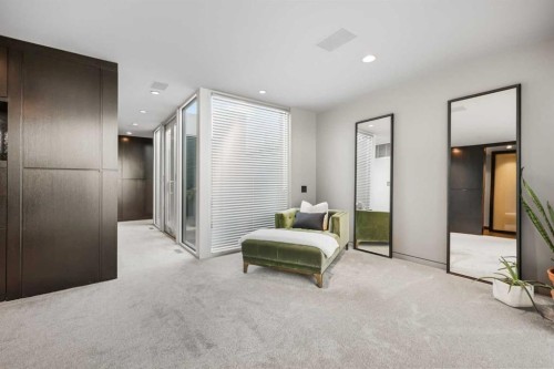 2115 29 Avenue Sw, Calgary, AB - Indoor