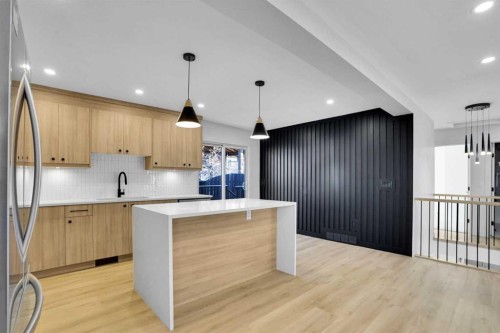 77 Ferncliff Crescent Se, Calgary, AB - Indoor Photo Showing Kitchen With Upgraded Kitchen