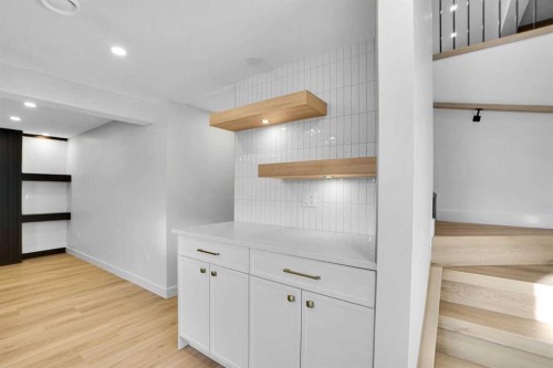 77 Ferncliff Crescent Se, Calgary, AB - Indoor Photo Showing Other Room