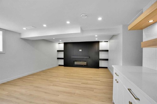 77 Ferncliff Crescent Se, Calgary, AB - Indoor