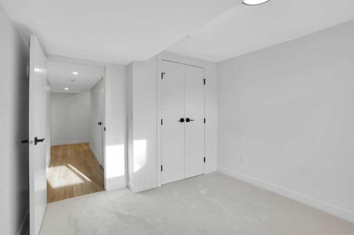 77 Ferncliff Crescent Se, Calgary, AB - Indoor Photo Showing Other Room
