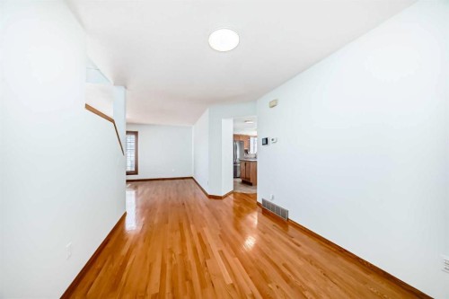 164 Macewan Park Circle Nw, Calgary, AB - Indoor Photo Showing Other Room