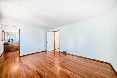 164 Macewan Park Circle Nw, Calgary, AB - Indoor Photo Showing Other Room