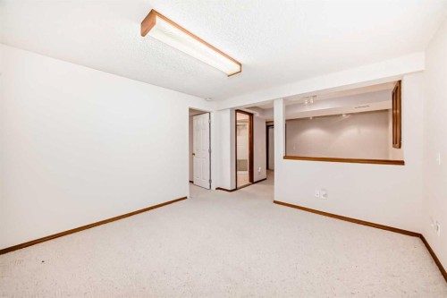 164 Macewan Park Circle Nw, Calgary, AB - Indoor Photo Showing Other Room