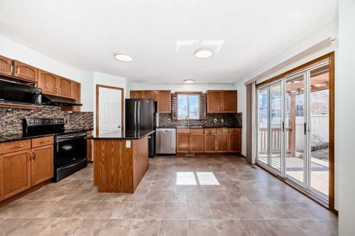 164 Macewan Park Circle Nw, Calgary, AB - Indoor Photo Showing Kitchen