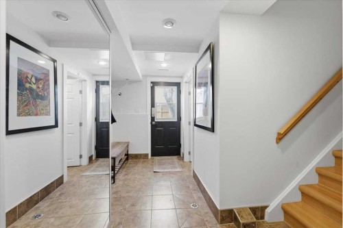 40 Grafton Crescent Sw, Calgary, AB - Indoor Photo Showing Other Room