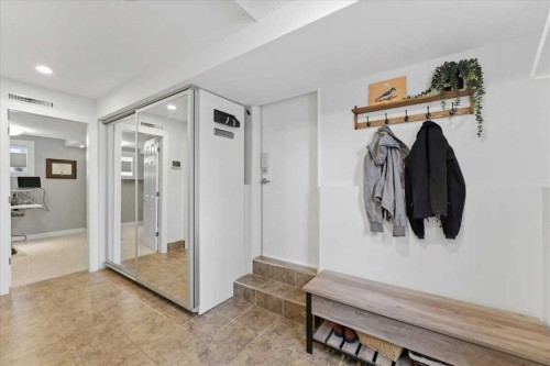 40 Grafton Crescent Sw, Calgary, AB - Indoor Photo Showing Other Room