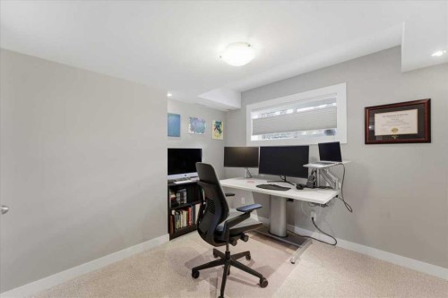 40 Grafton Crescent Sw, Calgary, AB - Indoor Photo Showing Office